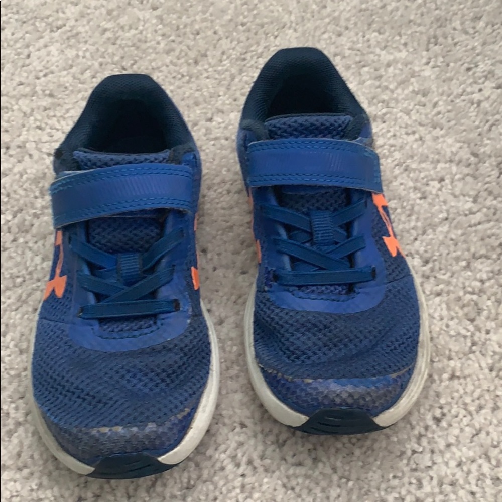 Under Armor Sneakers